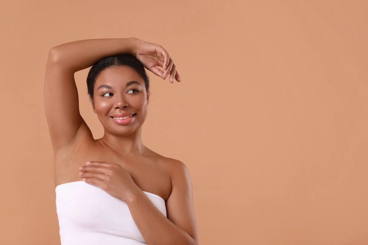 aisselles noires causes